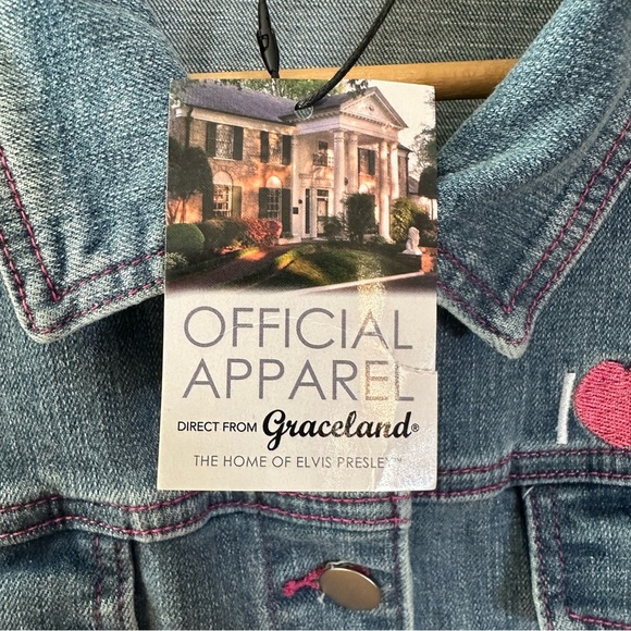 NWT Graceland Blue Denim I 🩷 Elvis Jacket! Stretchy. Fitted. Size: L - Picture 9 of 10